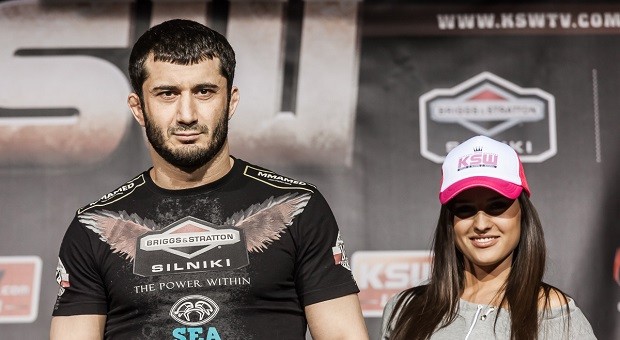 Pesagem e combate MMA - Mamed Khalidov vs. Maiquel Falcao