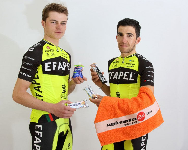 Equipa Profissional de Ciclismo Efapel com o Suplementos24