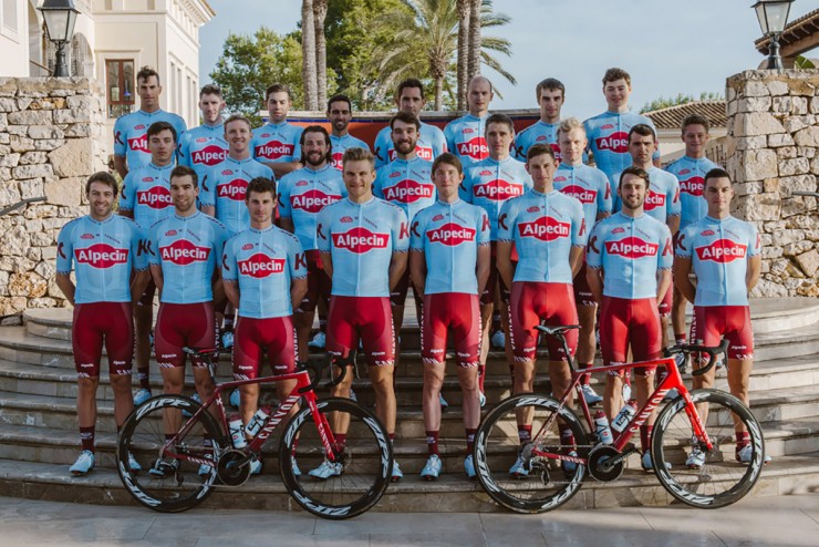 Começa a Volta ao Algarve em Ciclismo